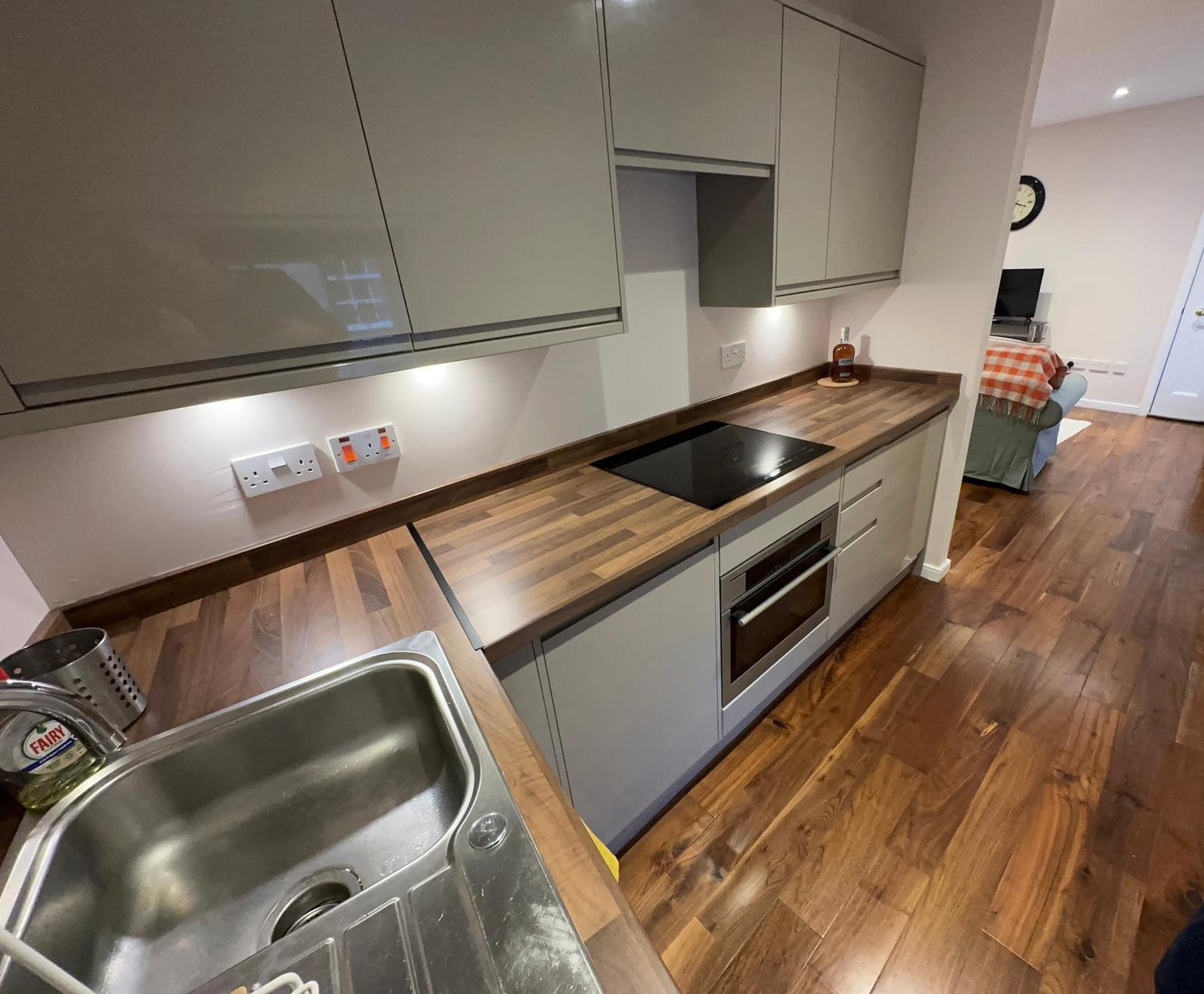 One Bee Apartment Edinburgh Exterior photo