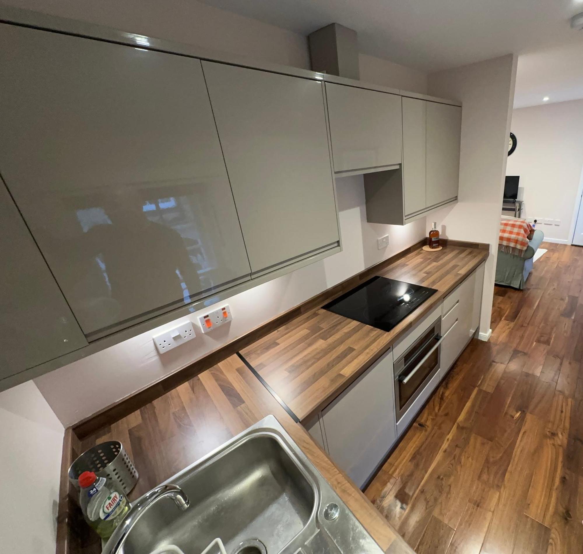 One Bee Apartment Edinburgh Exterior photo